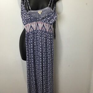 Chic Navy Floral Maxi Dress